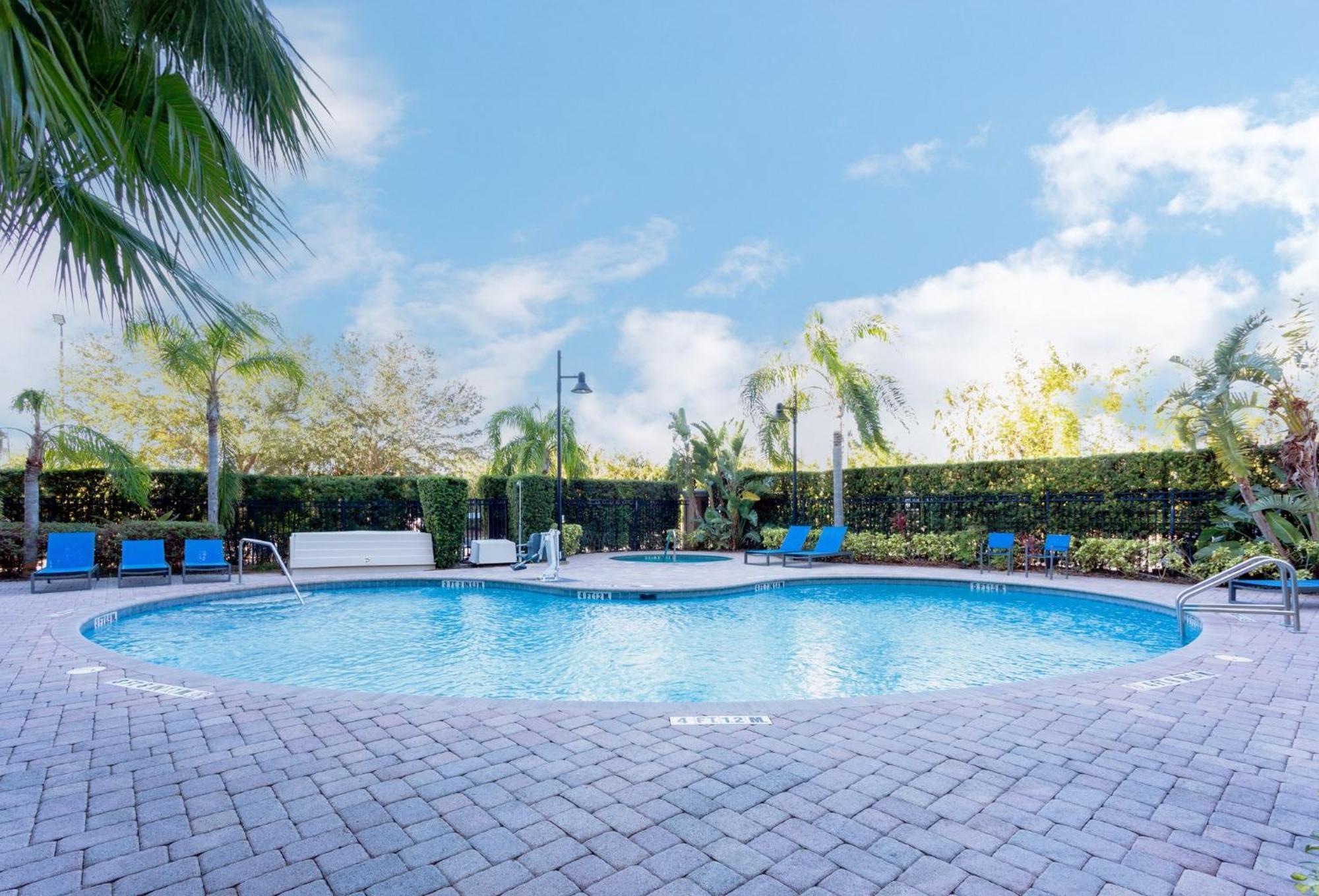 Holiday Inn Express-International Drive By Ihg Orlando Bagian luar foto